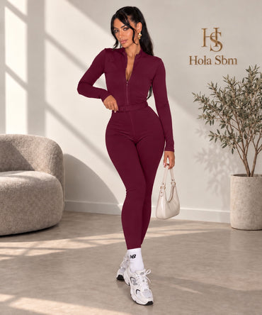 Jumpsuit Stride Bordeaux indossata