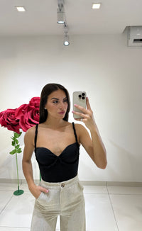 Body Debora