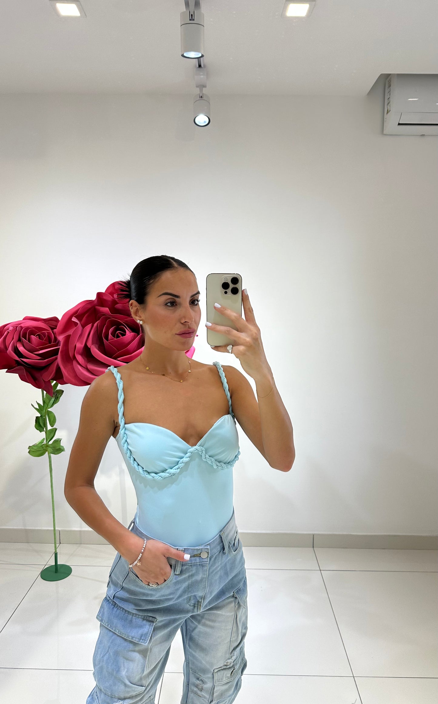 Body Debora