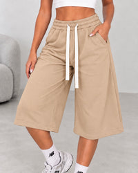 Bermuda Robyn beige, modello ampio con vita elasticizzata e coulisse bianca
