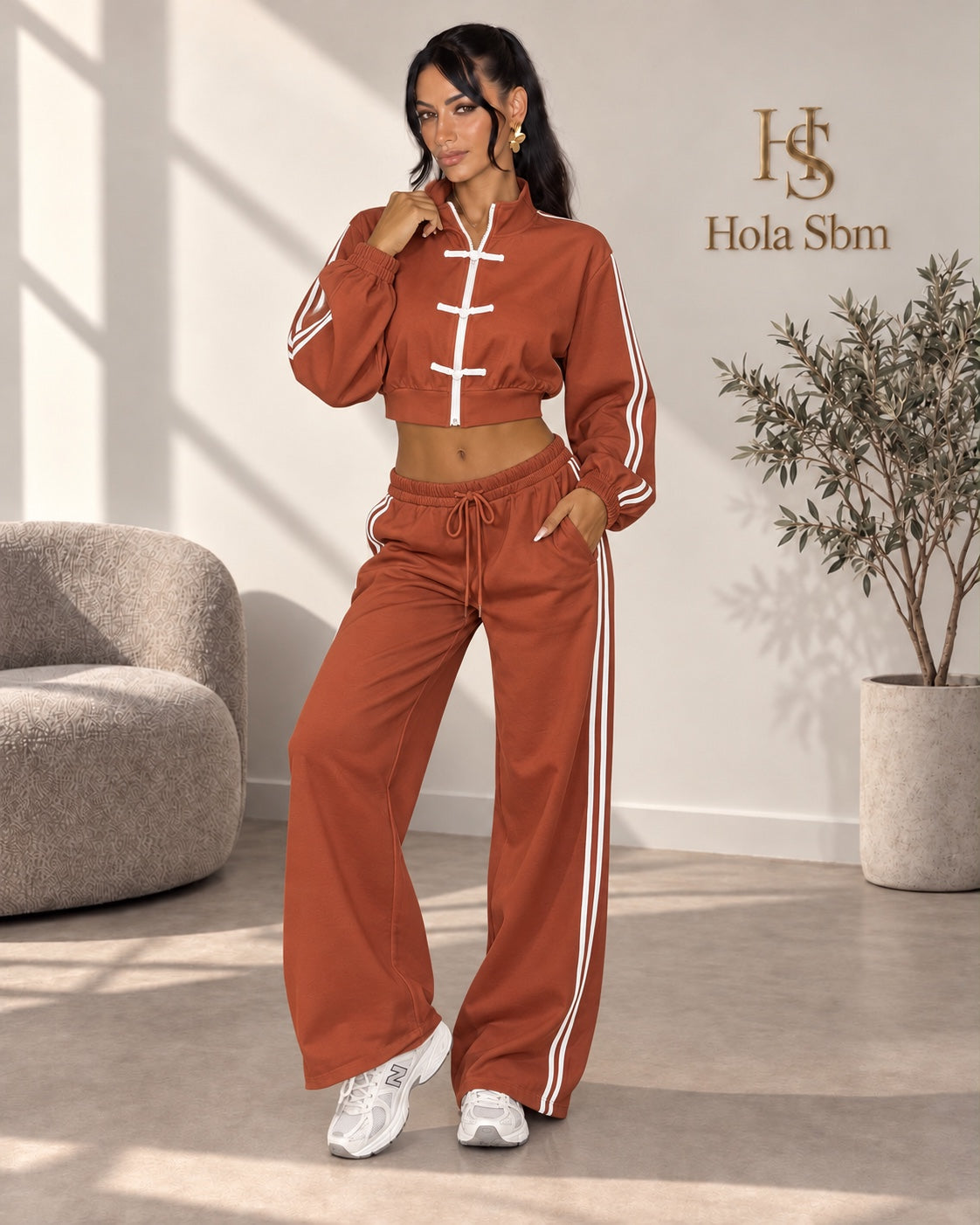 Coordset Kaoryn Terracotta - felpa cropped con zip e pantalone ampio