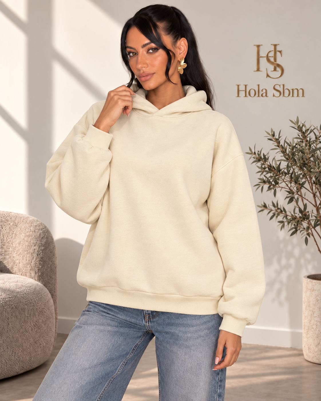 Felpa Nuvora panna con cappuccio indossata - Hola Sbm