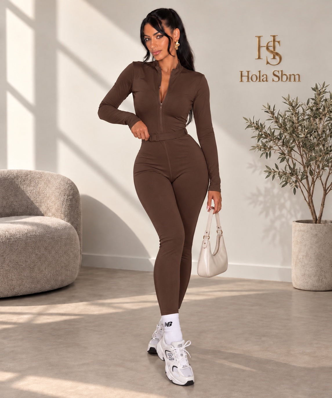 Jumpsuit Stride Marrone indossata