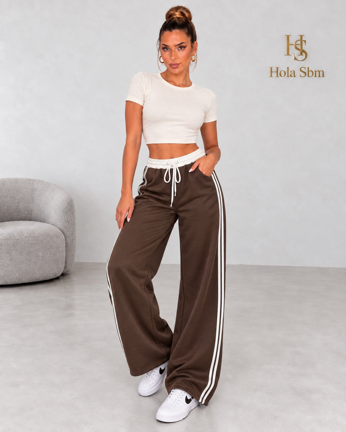 Pantatuta Aiko marrone - look completo