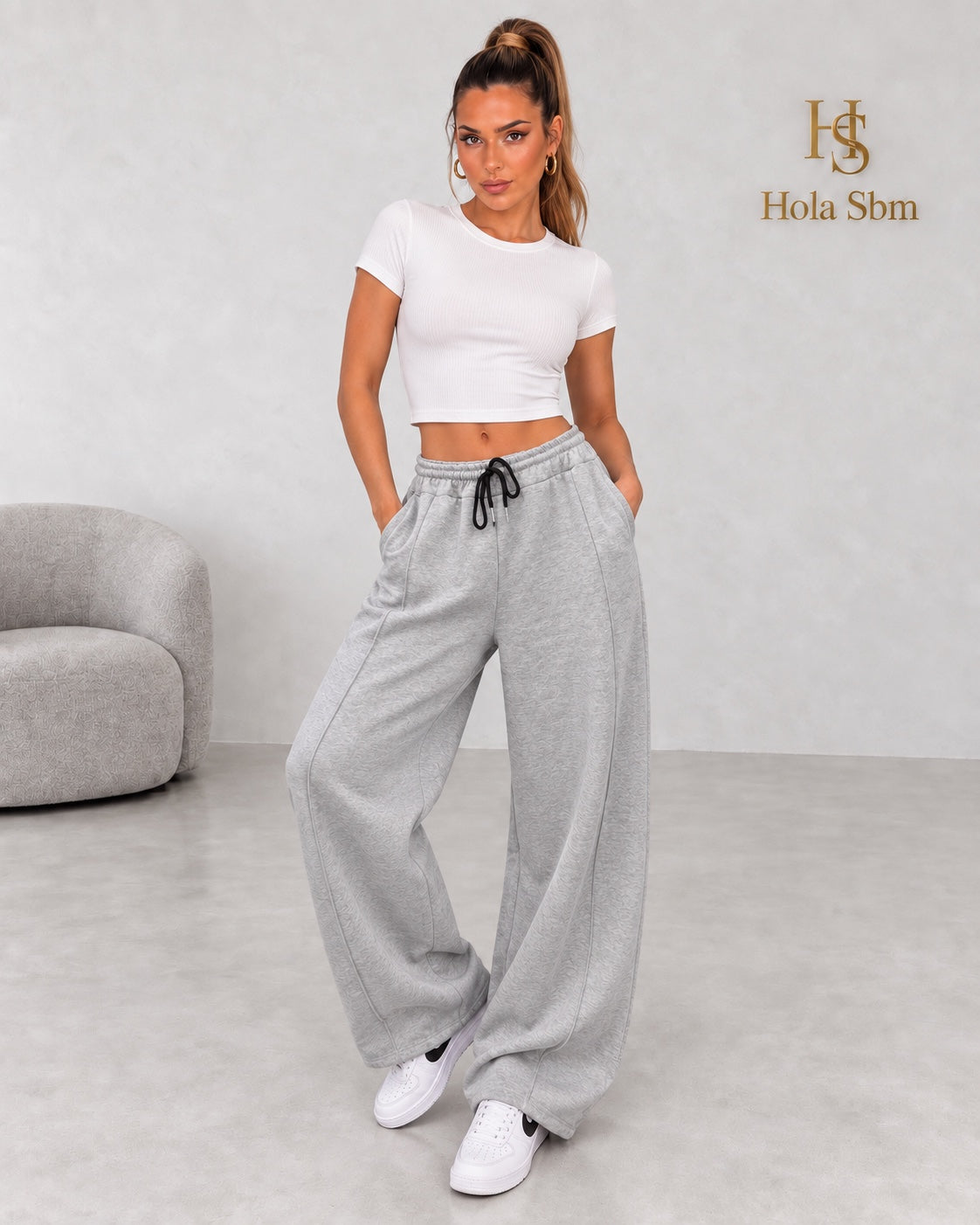 Pantatuta Kadir grigio - look completo