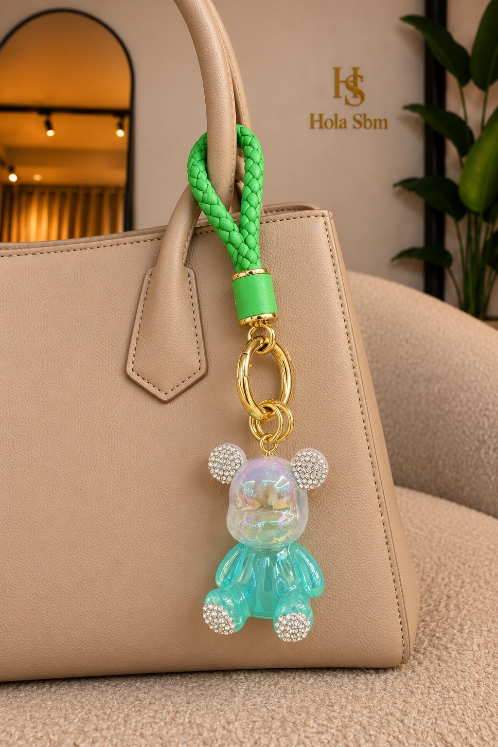 Portachiavi Charm Teddy verde con orsetto turchese iridescente